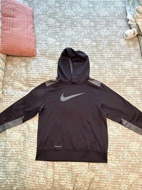 Nike Black and Gray Therma-Fit Hooded Sweatshirt